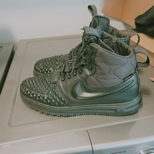 Nike duckboot 11.5